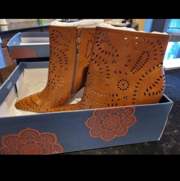 Ladies leather boots size 6.5 - Picture 3 of 3